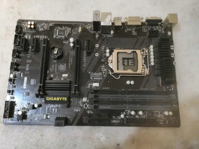 GIGABYTE GA-B250-D3A B250-D3A Desktop Mainboard B250M B250 Sockel LGA1151 DDR4 5GPUS