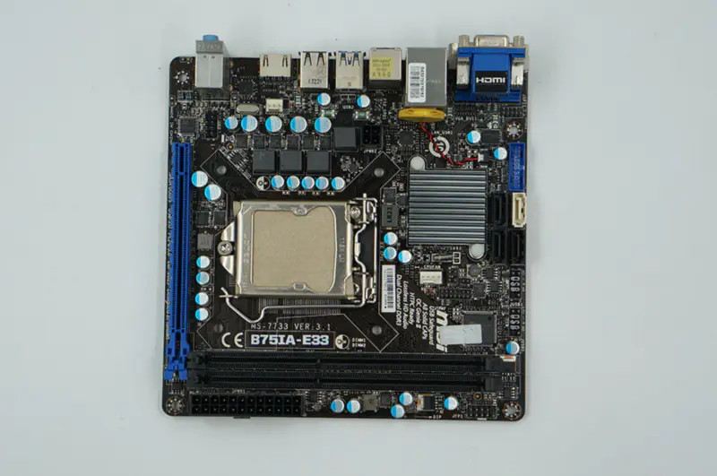 MSI B75IA-E33 Hauptplatine B75 LGA1155 Mini-ITX