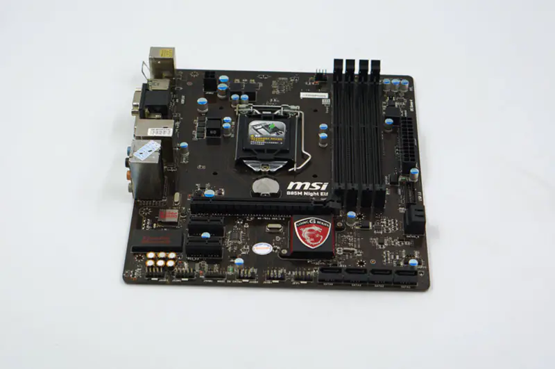 MSI B85M Night ELF Mainboard LGA 1150 /6GB M-ATX