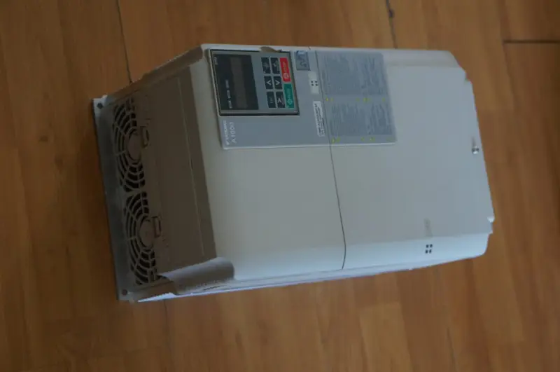 Yaskawa A1000 CIMR-AU4A0044FAA Antrieb mit variabler Frequenz