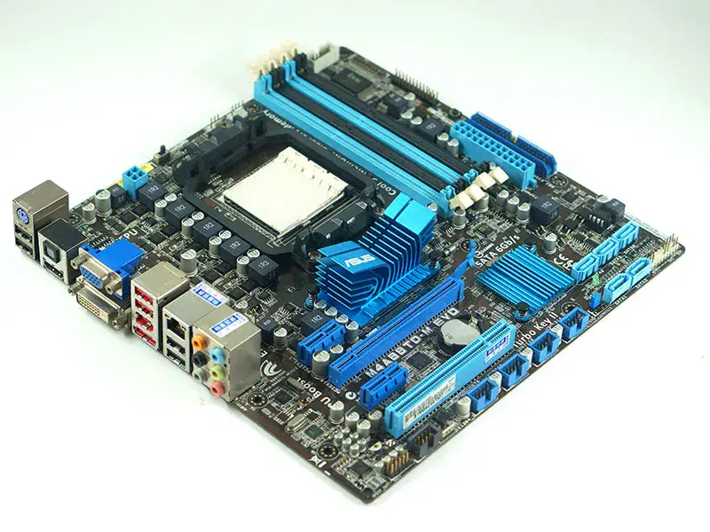 Asus M4A88TD-M Hauptplatine 880G/ AM3/SATA III