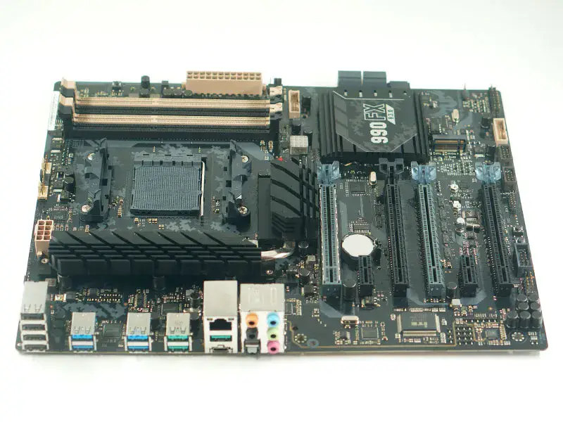 Asus TUF SABERTOOTH 990FX R3.0 Hauptplatine