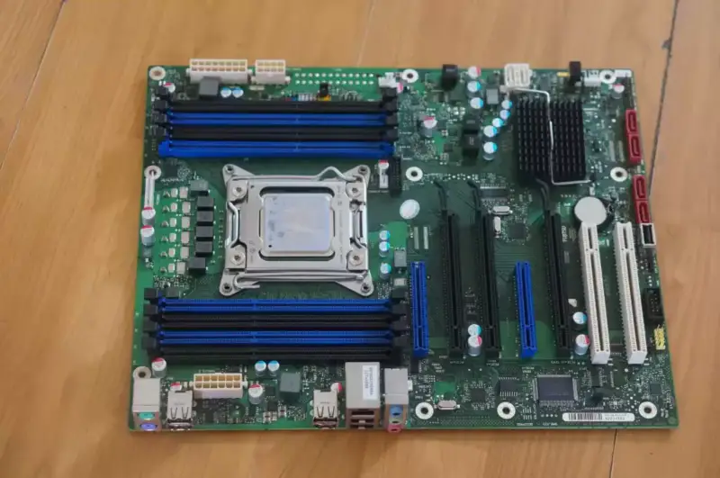 Fujitsu D3128-A15 GS1 W26361-W2642-X-06 Hauptplatine