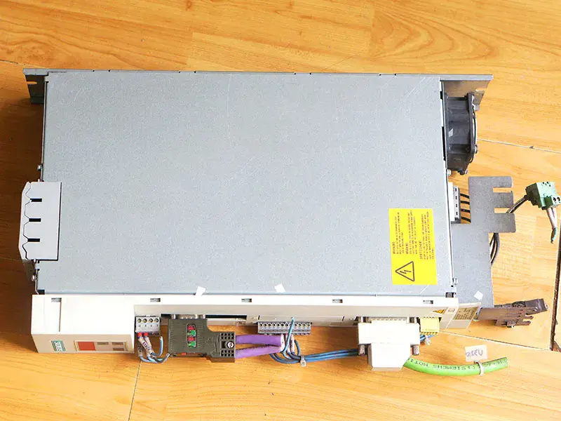Siemens 6SE7016-0TP50-Z UMRICHTER
