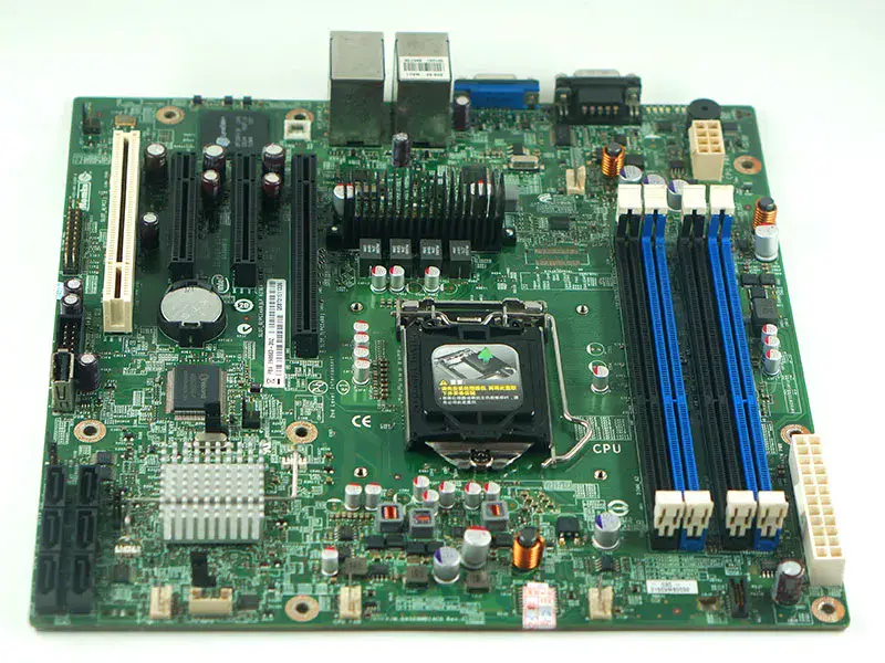 Intel S1200BTS Hauptplatine
