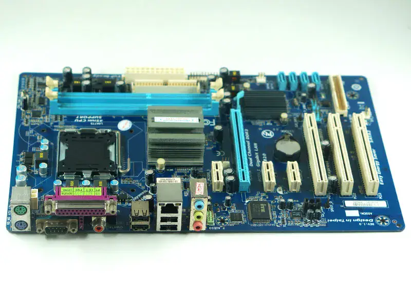 Gigabyte GA-P41T-ES3G Hauptplatine