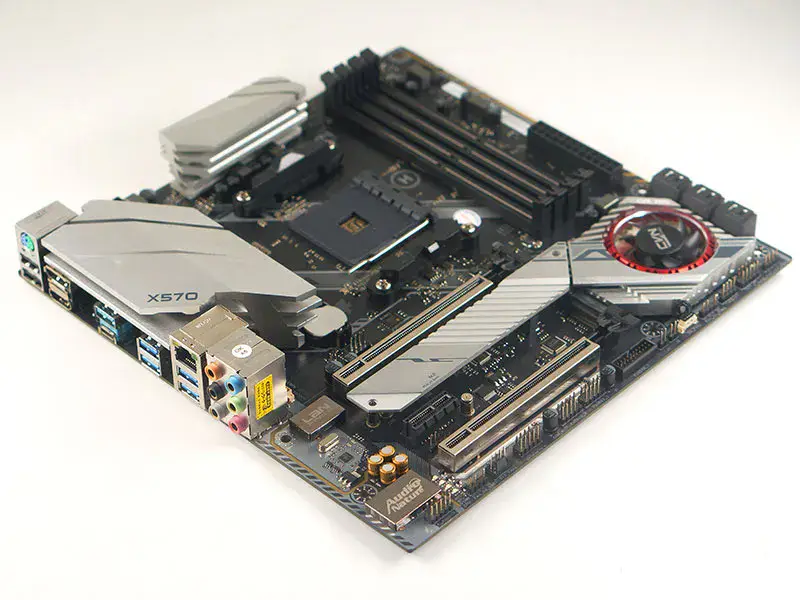 Buntes CVN X570M GAMING PRO V14 Mainboard