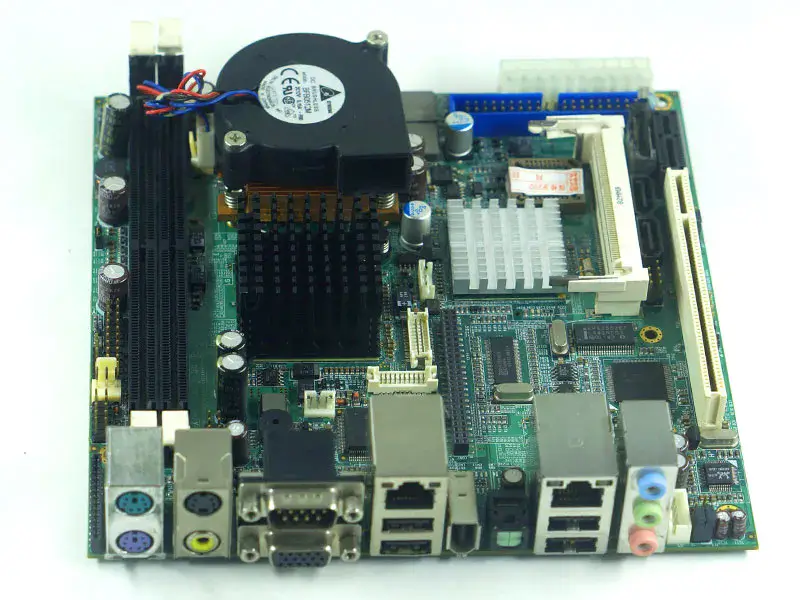 IBASE MB899HF Hauptplatine