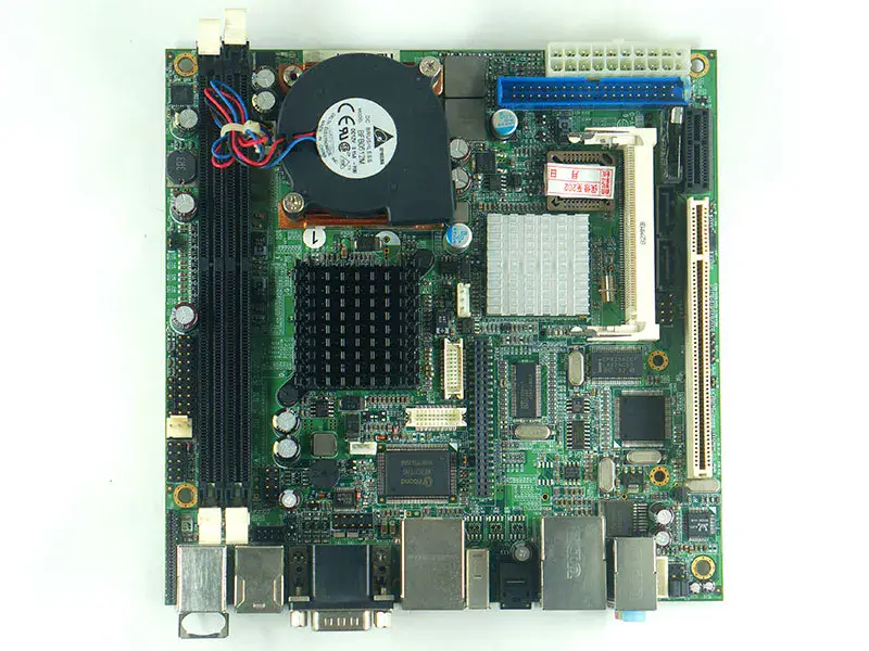 IBASE MB899HF Hauptplatine