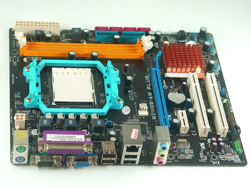 Asus M2N68-AM PLUS Mainboard AM2/AM2+ uATX