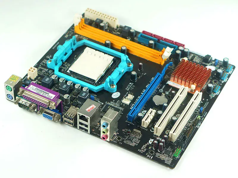Asus M2N68-AM PLUS Mainboard AM2/AM2+ uATX