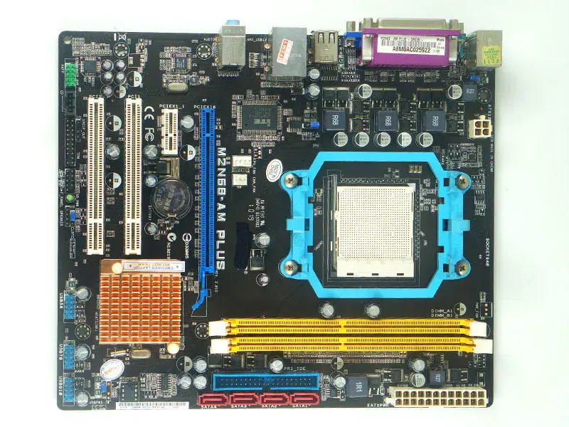 Asus M2N68-AM PLUS Mainboard AM2/AM2+ uATX
