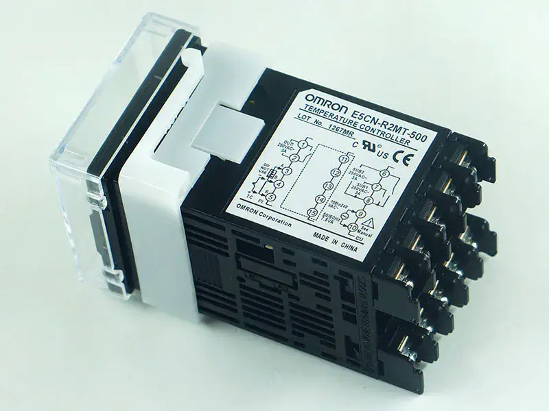 OMRON E5CN-R2MT-500 Thermostat