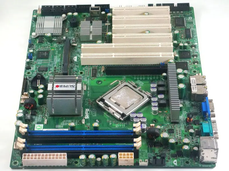SuperMicro X7SBA Hauptplatine
