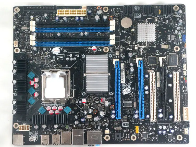Intel DX38BT Hauptplatine