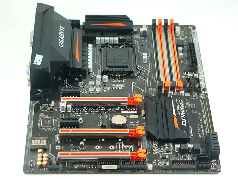 Gigabyte GA-Z270-Phoenix Gaming-Motherboard LGA1151 DDR4
