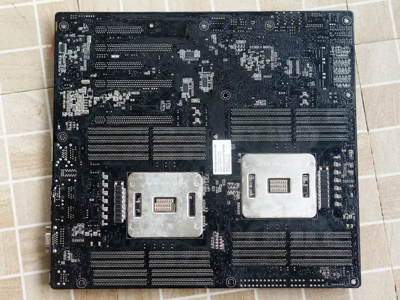 Asus Z10PE-D16 Hauptplatine