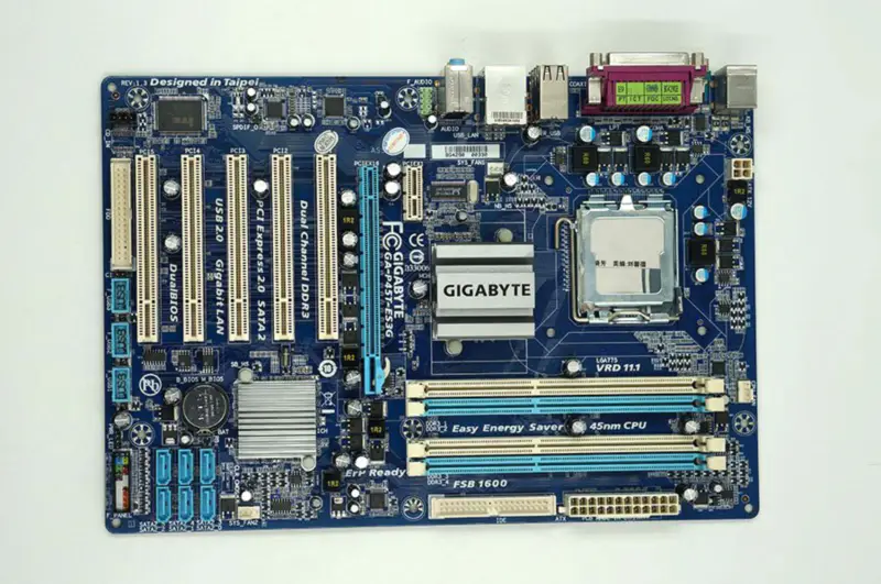 Gigabyte GA-P45T-ES3G P45T-ES3G P45 LGA 775 ATX-Motherboard