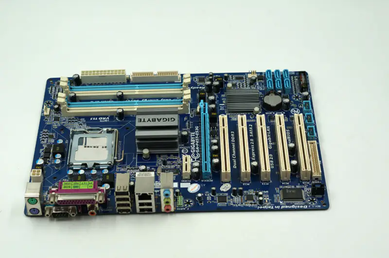 Gigabyte GA-P45T-ES3G P45T-ES3G P45 LGA 775 ATX-Motherboard