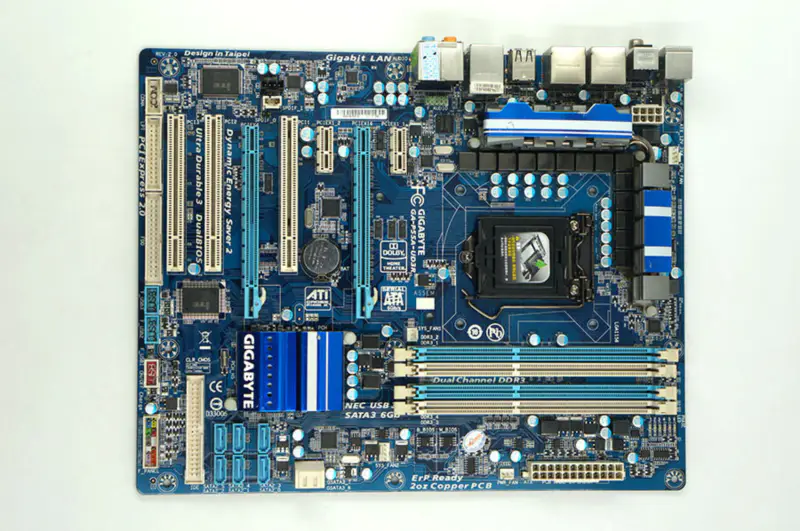 Gigabyte GA-P55A-UD3R LGA 1156 P55A-UD3R P55 Hauptplatine