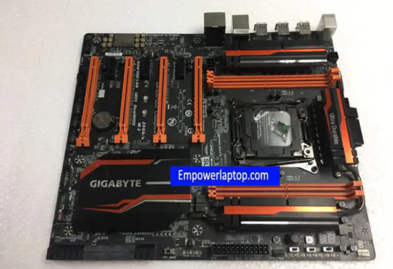 Gigabyte GA-X99-SOC Champion Mainboard LGA 2011-V3 DDR4