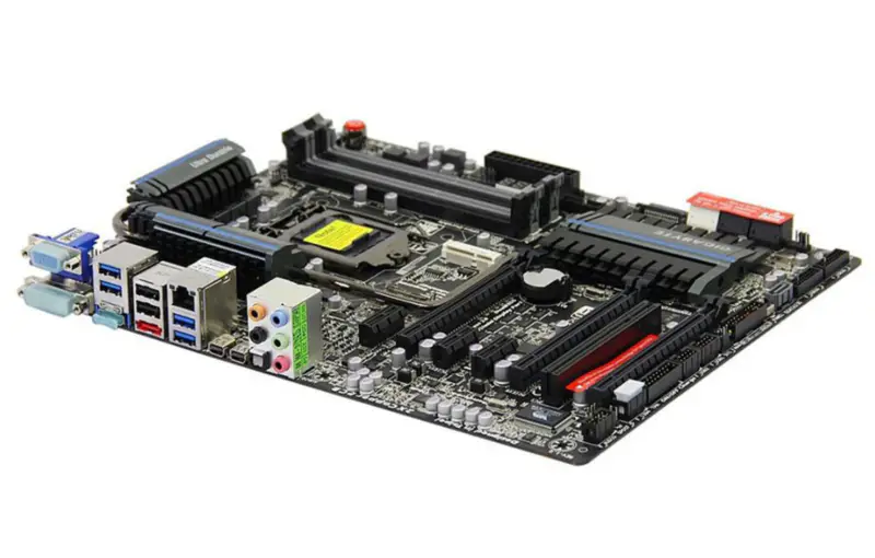 Gigabyte GA-Z77X-UP5 TH Hauptplatine