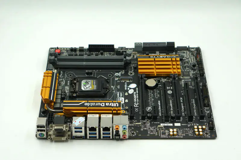 Gigabyte GA-Z97X-UD5H Z97X-UD5H Z97 LGA 1150 ATX-Motherboard