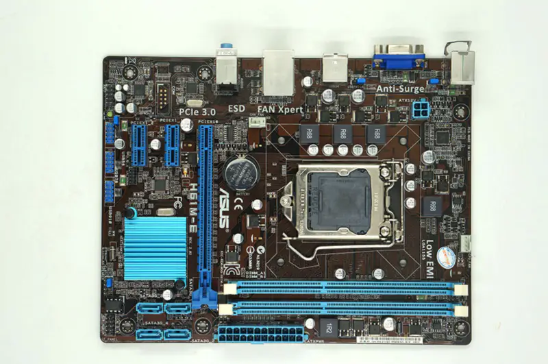Asus H61M-E LGA 1155 SATA II Hauptplatine