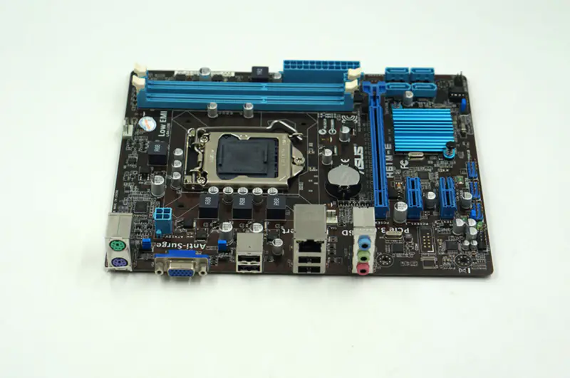 Asus H61M-E LGA 1155 SATA II Hauptplatine