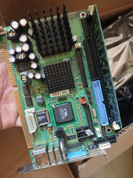 HORNET-910 Eingebettetes VIA Eden/C3-Halbformat-Motherboard für Industrieanlagen