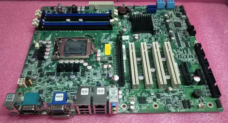 IEI IMBA-Q670-R21 REV 2.1 006B216-00-210-RS Grundplatine für Industrieanlagen