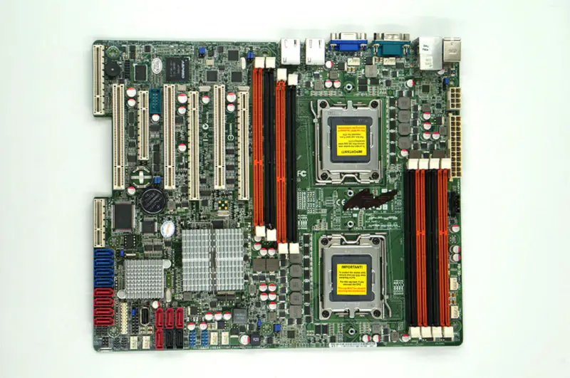 Asus KCMA-D8 Hauptplatine