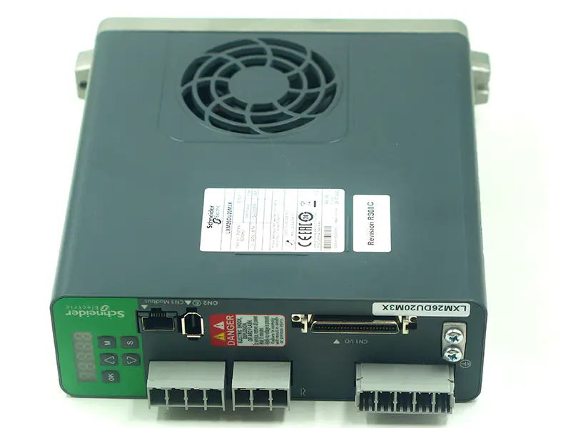Schneider LXM26DU20M3X Servo-Treiber