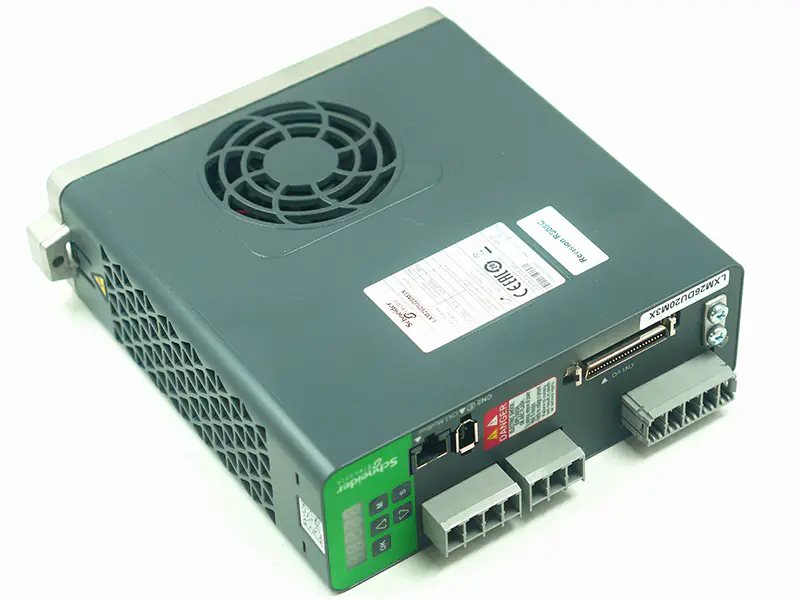 Schneider LXM26DU20M3X Servo-Treiber