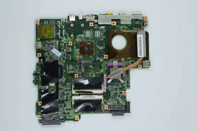 Asus M51TR mit AMD-Motherboard