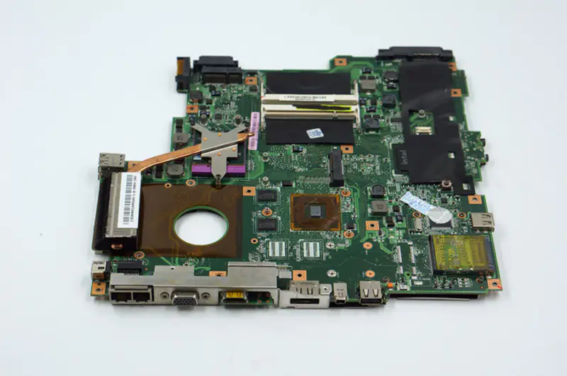 Asus M51TR mit AMD-Motherboard