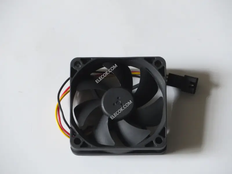 SUNON ME60151V3-0000-G99 12V 0.90W 3drähtiger Lüfter