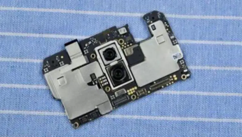 Huawei Mate10 Motherboard mit Chips freigeschaltet
