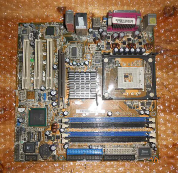 Asus G32904-H17-A28 P4P800-VM/S P4P800-VM-EAYZ Hauptplatine