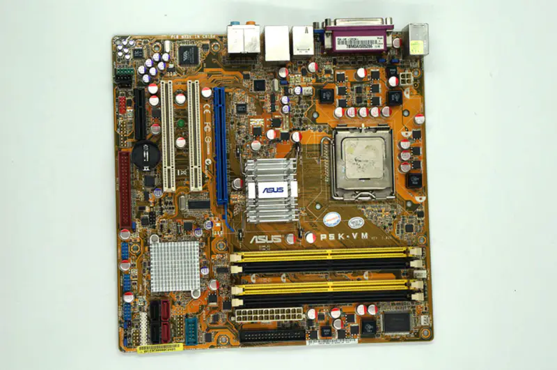 Asus P5K-VM LGA 775 Hauptplatine