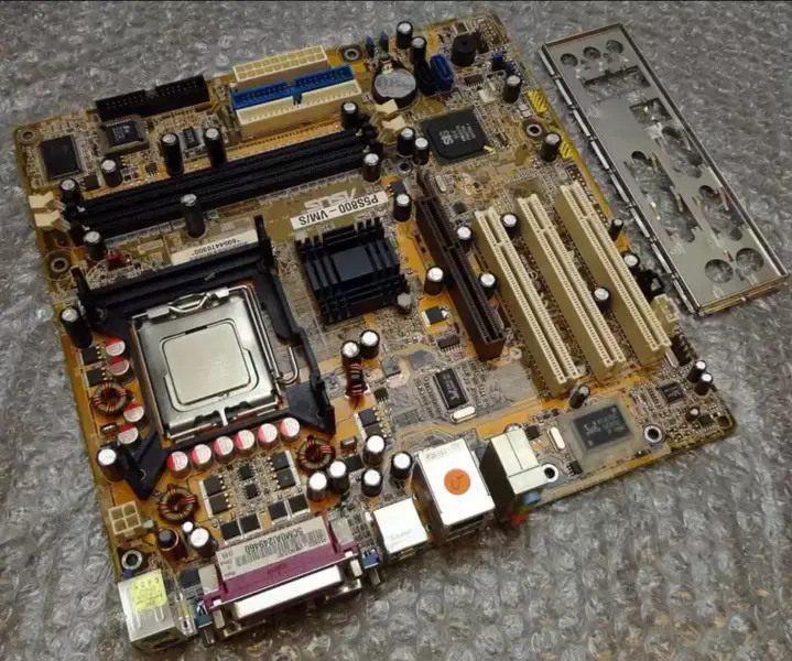 Asus P5P800-VM/S 865G LGA 775 Hauptplatine mit 2*IDE 2*SATA