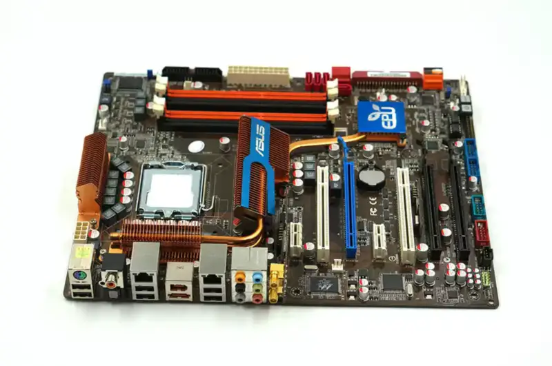 ASUS P5Q3 Deluxe/WiFi-AP LGA 775/Sockel T Intel Motherboard