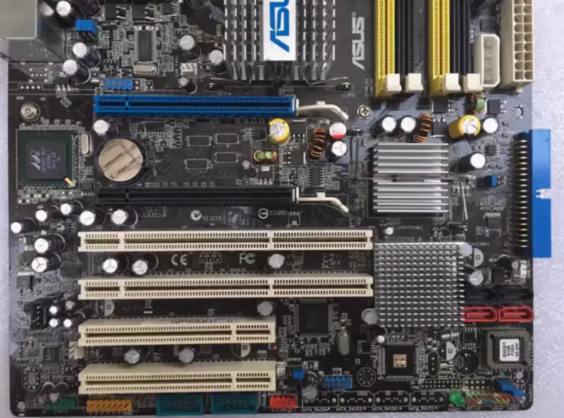 Asus P5WDG2-WS Hauptplatine