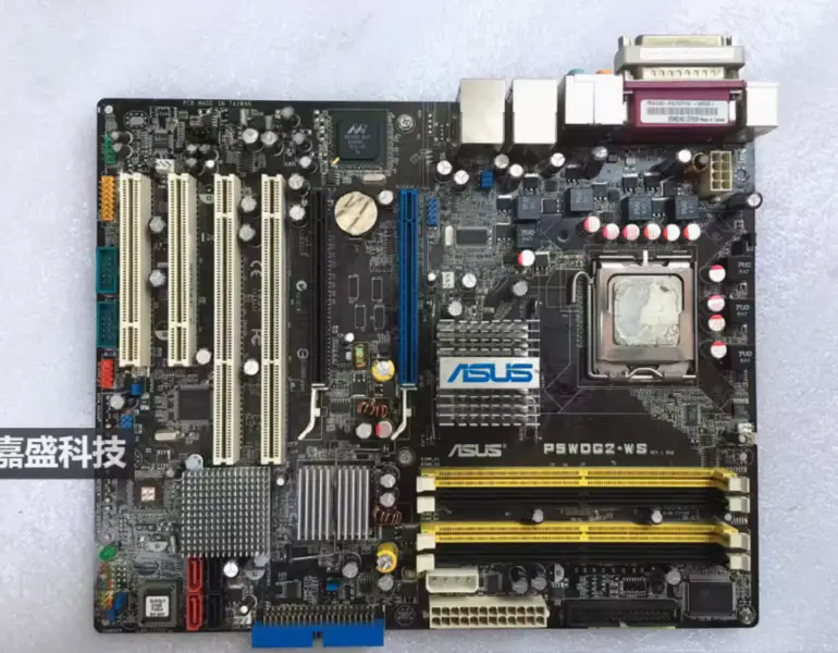 Asus P5WDG2-WS Hauptplatine