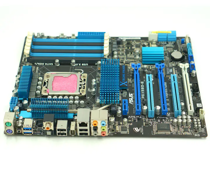 Asus P6X58D-E Desktop-Motherboard X58 Sockel LGA 1366 i7 Extreme DDR3 24G ATX