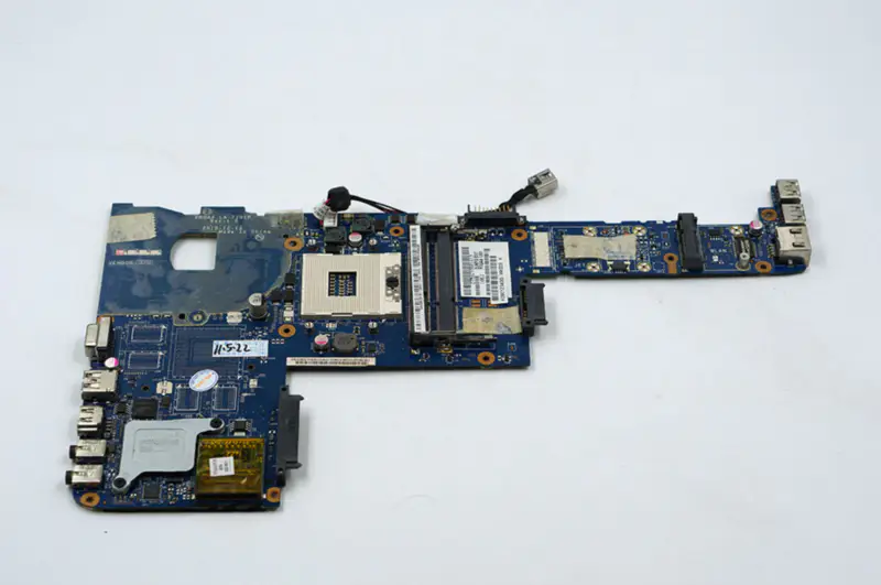 Toshiba P745 K000125740 LA-7101P Hauptplatine