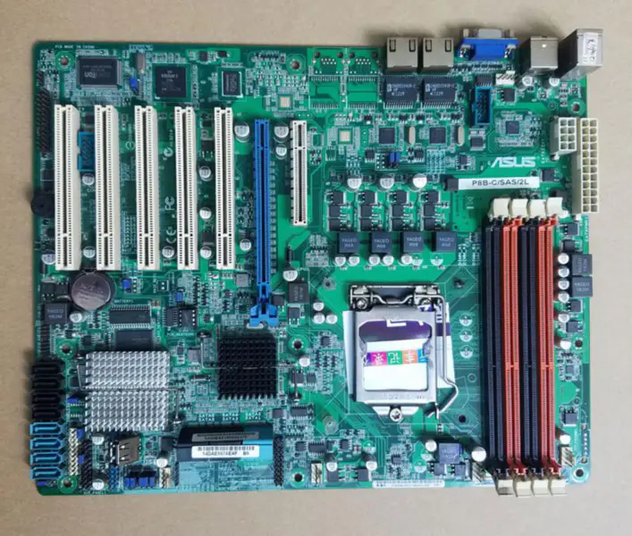 Asus P8B-C/SAS/2L Server-Motherboard XEON E3 SAS2008