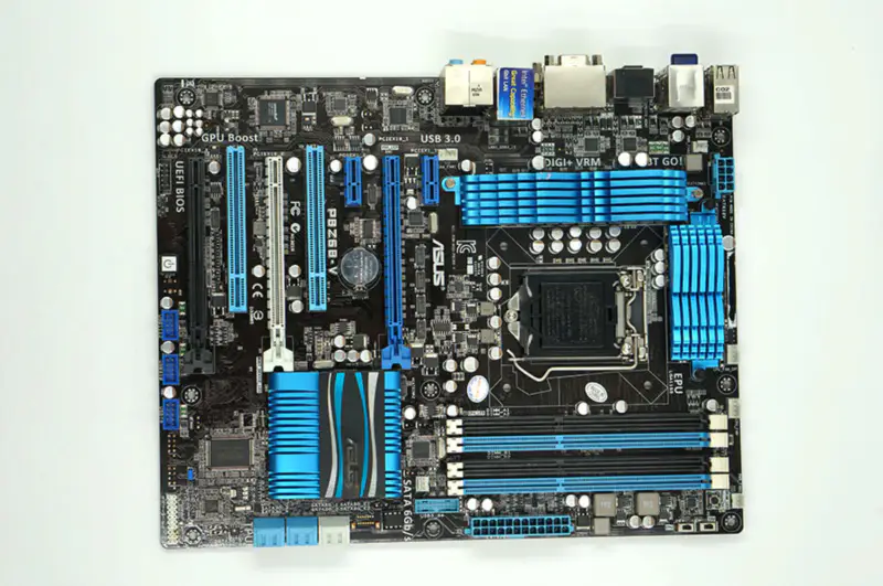 Asus P8Z68-V Hauptplatine
