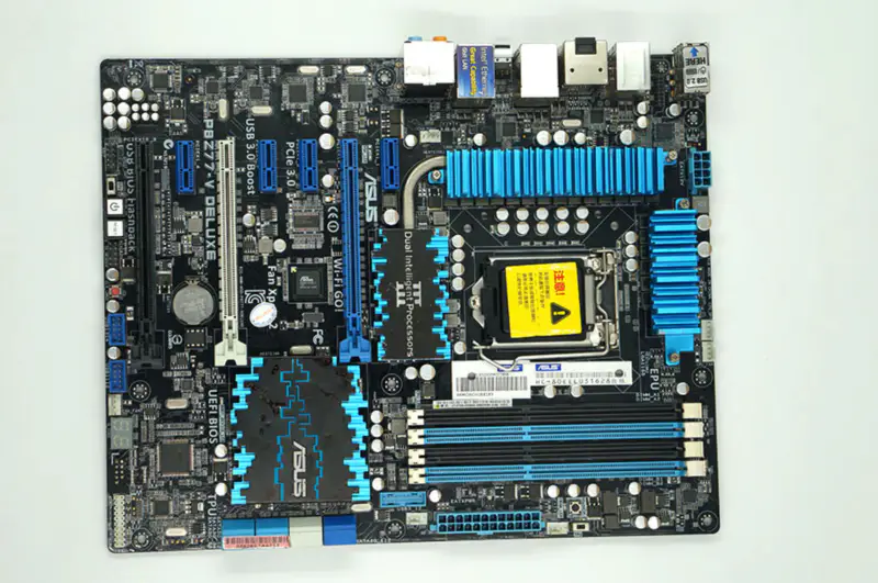 Asus P8Z77-V DELUXE Z77 LGA 1155 ATX-Motherboard