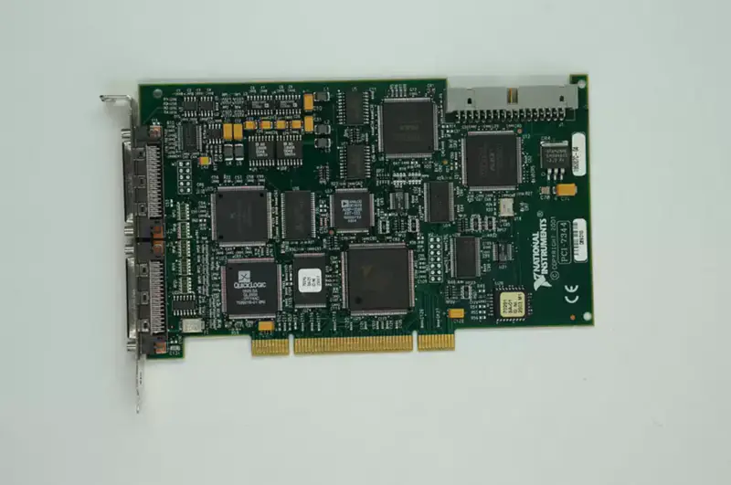 NI PCI-7344 4-Achsen-PCI-Stepper/Servocontroller